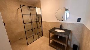 Kúpeľňa v ubytovaní Lou Garden Suite