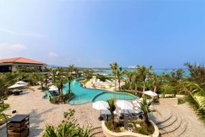 Bazén v ubytování Hyatt Regency Seragaki Island Okinawa nebo v jeho okolí