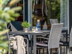 Nápoje v ubytování Holiday Home Thomine - 200m from the sea by Interhome