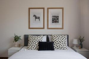 Posteľ alebo postele v izbe v ubytovaní Royal Wilanów 2-bedroom Apartment