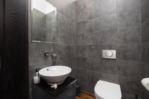 Kúpeľňa v ubytovaní Royal Wilanów 2-bedroom Apartment