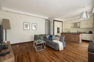 Kuchyňa alebo kuchynka v ubytovaní Royal Wilanów 2-bedroom Apartment