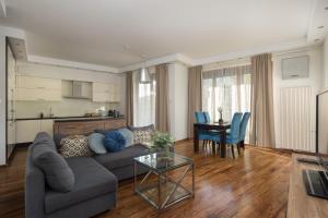 Kuchyňa alebo kuchynka v ubytovaní Royal Wilanów 2-bedroom Apartment