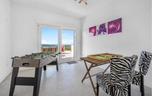 Φωτογραφία από το άλμπουμ του 4 Bedroom Stunning Home In Jarebinjak σε Jarebinjak