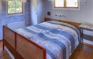 Ένα ή περισσότερα κρεβάτια σε δωμάτιο στο 2 Bedroom Gorgeous Home In Ljusterö