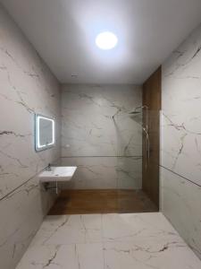 Ένα μπάνιο στο Hotel Towarowa 24 +25 φωτογραφίες