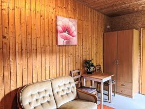 Posezení v ubytování Apartment Kleine Wohnung Renata 2 nahe Nürburgring by Interhome