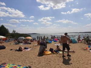 Φωτογραφία από το άλμπουμ του Lake View House WiFi Free Parking σε Morzyczyn
