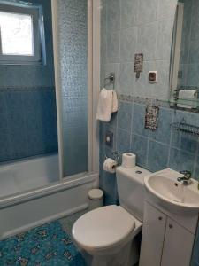 Φωτογραφία από το άλμπουμ του Lake View House WiFi Free Parking σε Morzyczyn