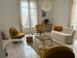 Χώρος καθιστικού στο Le Chai des Tuileries