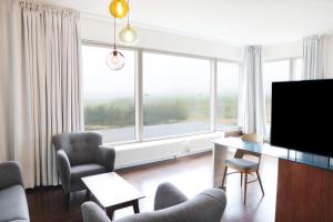 Fosshotel Vatnajökull的电视和/或娱乐中心