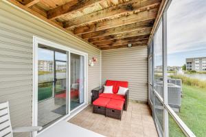 Rõdu või terrass majutusasutuses Private Beach and Bay Views Retreat in Ocean View
