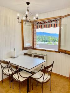 Ảnh trong thư viện ảnh của Súper exterior, vistas, amplio y muy agradable! ở Jaca
