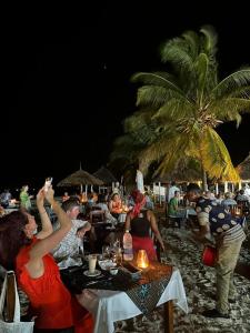 Hosté ubytování Sunset Kendwa Beach Hotel + 37 fotografií