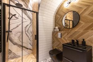 Kúpeľňa v ubytovaní Willa Przy Dolinie Kościeliskiej - Prywatne Jacuzzi & Sauna