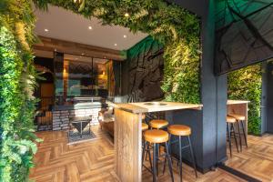 Reštaurácia alebo iné gastronomické zariadenie v ubytovaní Willa Przy Dolinie Kościeliskiej - Prywatne Jacuzzi & Sauna