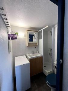 Phòng tắm tại Charmant T2 Mezzanine Port Leucate