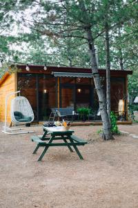 Gambar di galeri bagi Mutlu Tiny House di Demircihalil