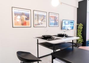 A television and/or entertainment centre at Syntagma Sweet House 2