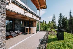 Vrt ispred objekta Almchalet - Luxus am Fuße der Koralpe