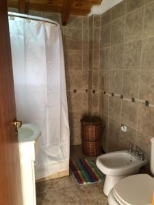 Ванная комната в Cabañas Rincón +66 фотографий