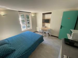 Μια τηλεόραση ή/και κέντρο ψυχαγωγίας στο les moulins - studio 7