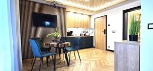 Kuchyňa alebo kuchynka v ubytovaní VIP Apartamenty VILLA GORSKI SEN