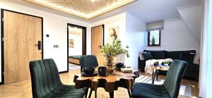 Posedenie v ubytovaní VIP Apartamenty VILLA GORSKI SEN