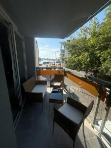 En balkon eller terrasse på Plac Słowiański 10