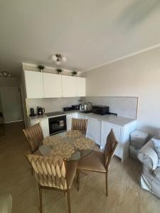 Køkken eller tekøkken på Plac Słowiański 10 + 5 billeder