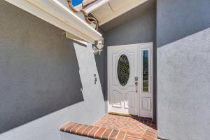 Fotografie z fotogalerie ubytování 3 Mi to Huntington State Beach Home with Backyard! v destinaci Huntington Beach