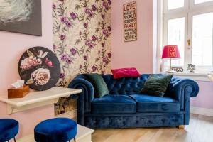 Posedenie v ubytovaní ROOMS in a Luxury designer period apartment in Old Town by presidential palace
