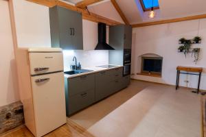 Kuchyň nebo kuchyňský kout v ubytování PARADAJS City Center Apartments - 24h self check-in & free private parking