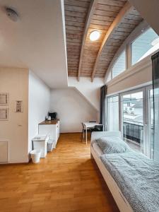 Ένα ή περισσότερα κρεβάτια σε δωμάτιο στο Apartment Lavander +84 φωτογραφίες