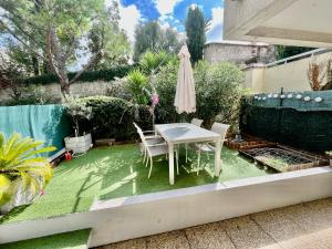 Κήπος έξω από το Le Rieviera Bay-Parking-Jardin Pick up Airport