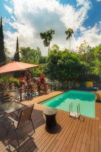 Bazen v nastanitvi oz. blizu nastanitve Nice Mansion AC 6BR Pool,Básquet,Playground,Games