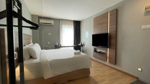 TV a/nebo společenská místnost v ubytování The Leverage Business Hotel - Rawang