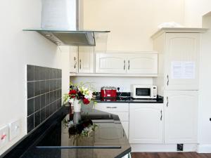 Foto dalla galleria di Spacious town-centre apartment with stunning views a Great Malvern