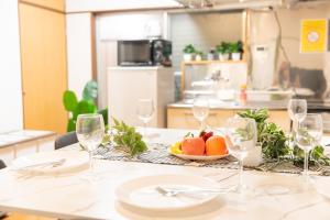 Una cocina o cocineta en 広尾駅徒歩2分 渋谷 六本木 表参道エリア 8宿泊可能 一棟貸切