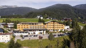 Nespecifikovaný výhled na hory nebo výhled na hory při pohledu z hotelu