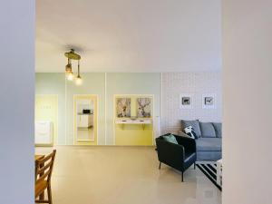 Galeriebild der Unterkunft Spacious & Modern 1 Bedroom Holiday Home in Perivolia tou Trikomou