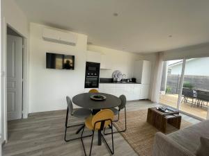 Μια τηλεόραση ή/και κέντρο ψυχαγωγίας στο Chambre d'hôte de Sally
