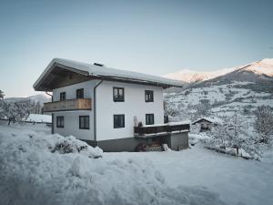 Nespecifikovaný výhled na hory nebo výhled na hory při pohledu z apartmánu