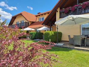 Κήπος έξω από το Villa Justina