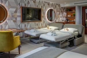 Posezení v ubytování Aztec Hotel and Spa