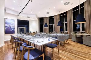 Ресторант или друго място за хранене в TRYP by Wyndham Lisboa Caparica Mar