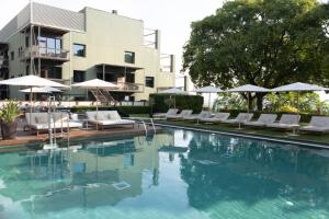 Piscina a Hotel Miramar Barcelona GL o a prop