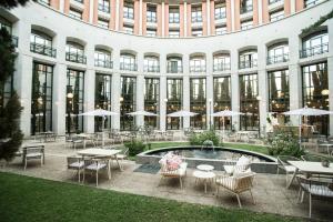 Bazén v ubytování AZZ Mérida Medea Hotel nebo v jeho okolí