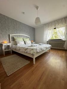 Katil atau katil-katil dalam bilik di Ferienwohnung Panorama Oberkirn +40 gambar