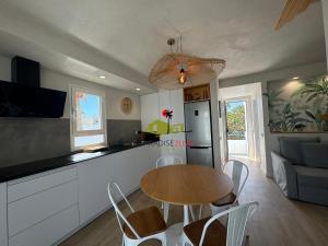 Kuchyň nebo kuchyňský kout v ubytování Urban Beach Corralejo